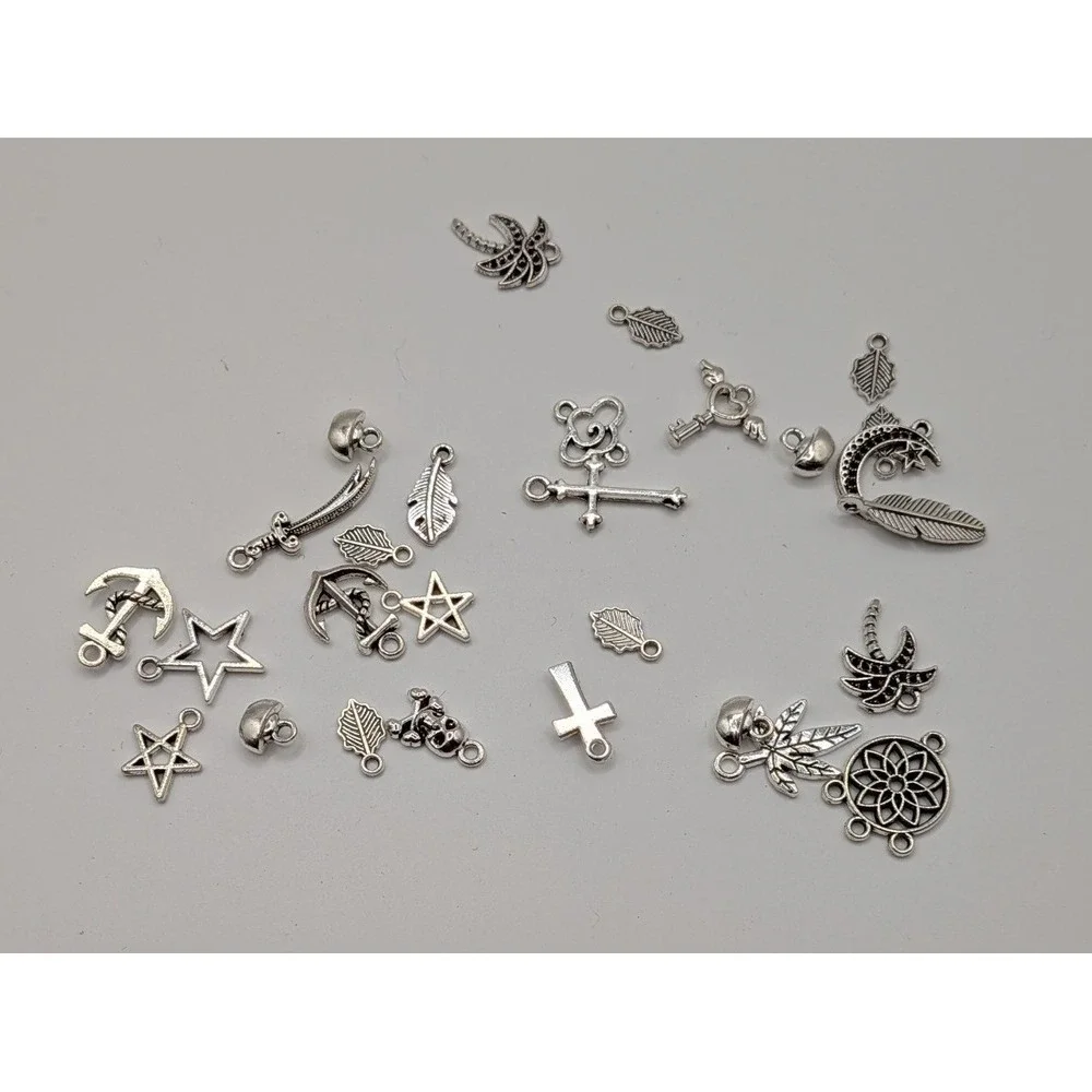 Unbranded Jewelry Charms Unisex OS Silver Excellent Assorted Mystical Lot 20pc